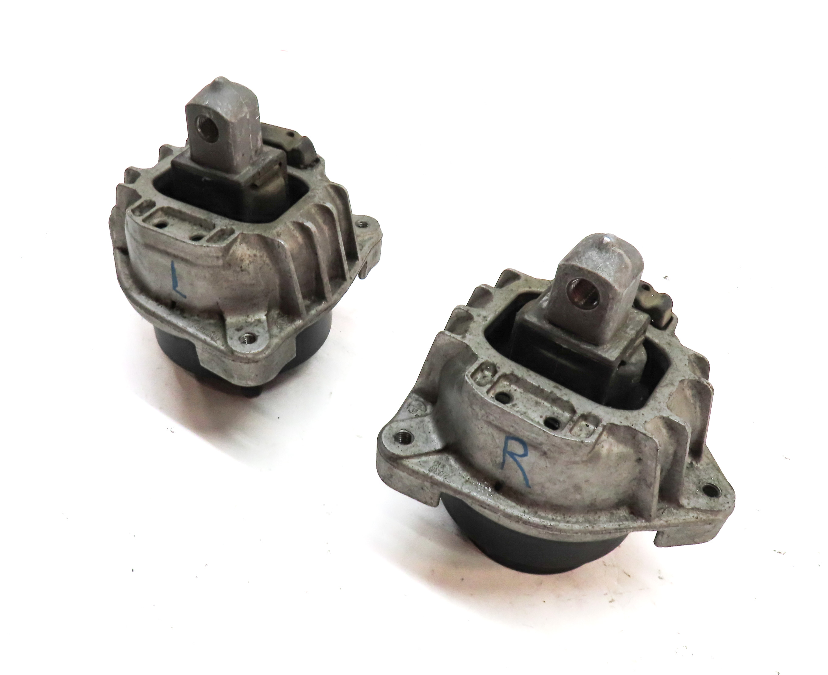 2011 BMW 750I 750LI (F01 F02) 4.4L N63 ENGINE LEFT & RIGHT MOTOR MOUNT SET-2 — exact item pictured